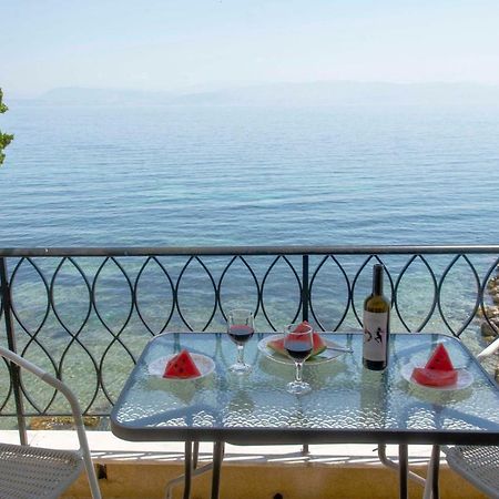 T8 Apartment On The Beach Беніцес Екстер'єр фото